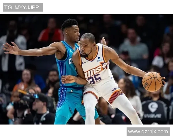 太阳队选中锋马鲁阿奇并交易马威开启新赛季布局 太阳队选中锋马鲁阿奇并交易马威开启新赛季布局